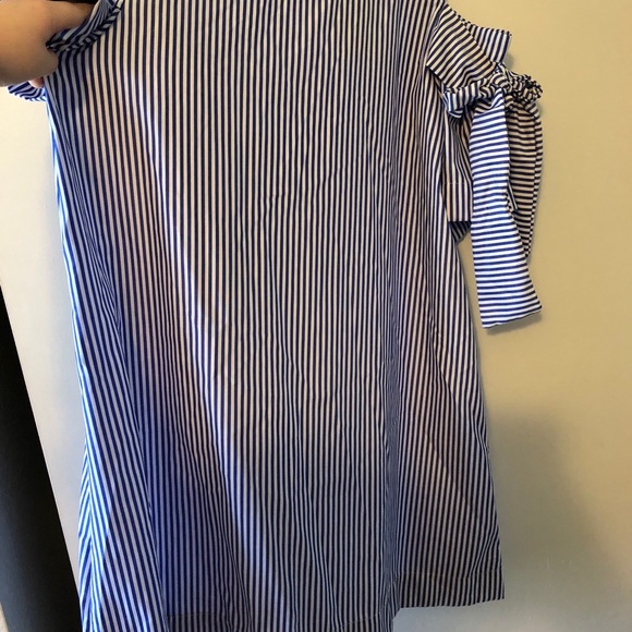 Off the Shoulder Dress! - Picture 2 of 3